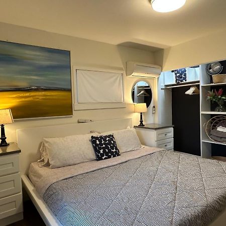Cozy Home Conveniently Located With King Bed Tacoma Exterior photo
